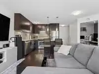 215 15735 CROYDON DRIVE - thumbnail 5