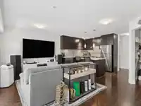 215 15735 CROYDON DRIVE - thumbnail 7