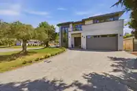 1946 143A STREET - thumbnail 40