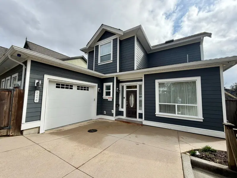 226 GIFFORD PLACE - photo 1 of 25