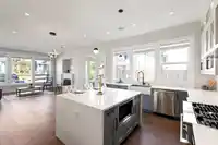 16518 21 AVENUE - thumbnail 9