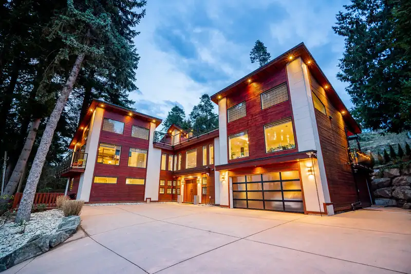 2800 BAYVIEW STREET - photo 1 of 40