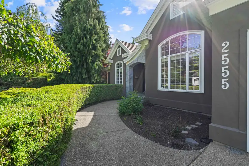 2555 138A STREET - photo 2 of 40