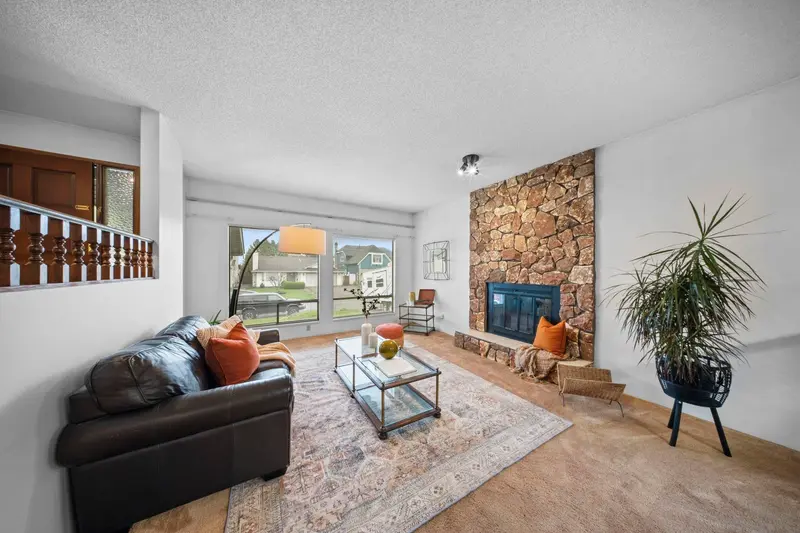 1940 LEACOCK STREET - photo 2 of 25