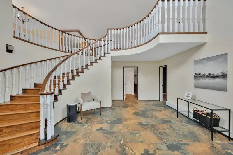 15423 BUENA VISTA AVENUE - photo 4 of 40