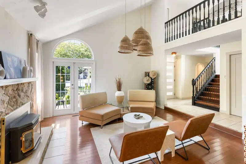 1614 143B STREET - photo 1 of 39
