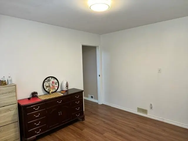 8112 116TH STREET - photo 2 of 5