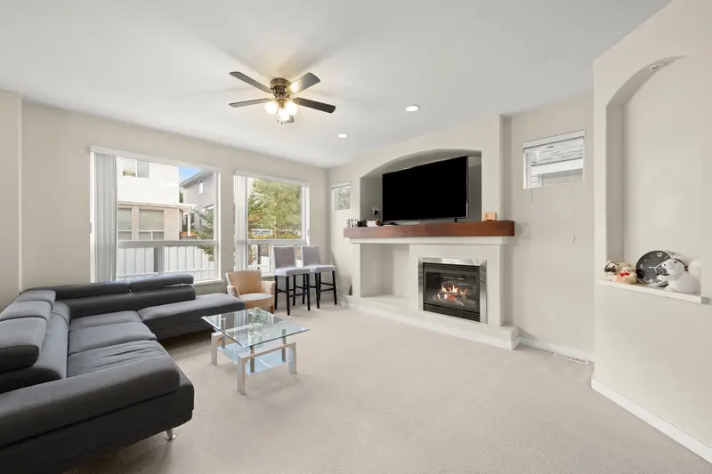 8179 212 STREET - photo 4 of 25