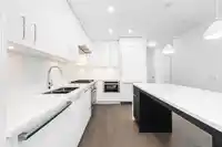 1501 1588 JOHNSTON ROAD - thumbnail 19