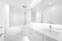 1501 1588 JOHNSTON ROAD - thumbnail 10