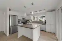 202 3323 151 STREET - thumbnail 2