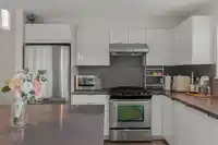 202 3323 151 STREET - thumbnail 3