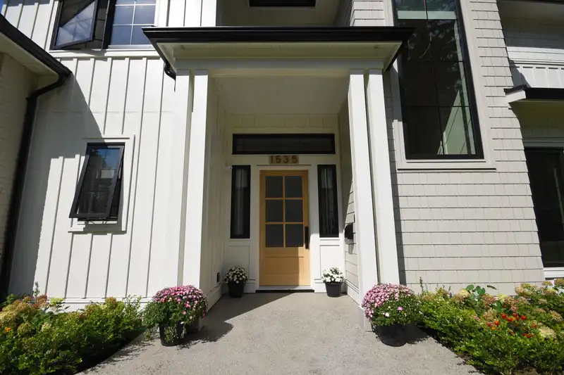1535 128 STREET - photo 2 of 40