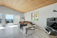 15227 VICTORIA AVENUE - thumbnail 2