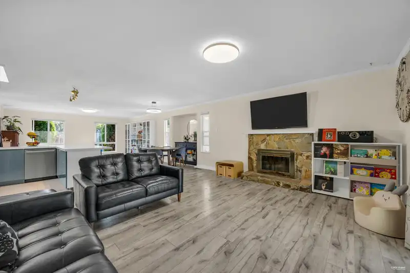 1117 161 STREET - photo 3 of 25