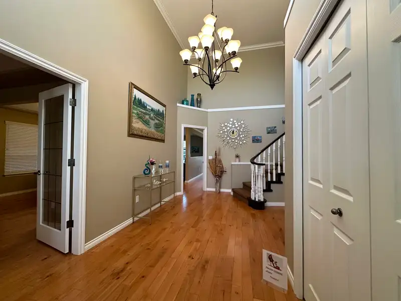 14897 22 AVENUE - photo 4 of 35