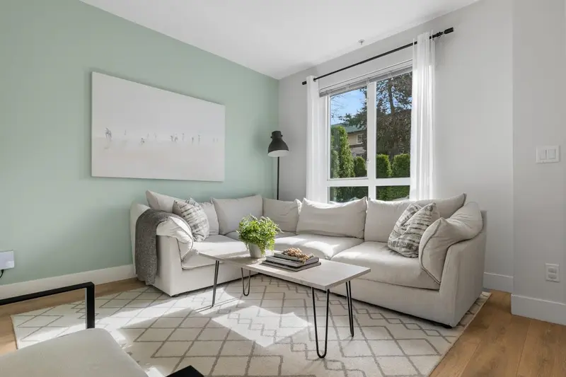 1307 CARIBOO STREET - photo 4 of 25