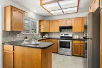 832 165 STREET - thumbnail 11