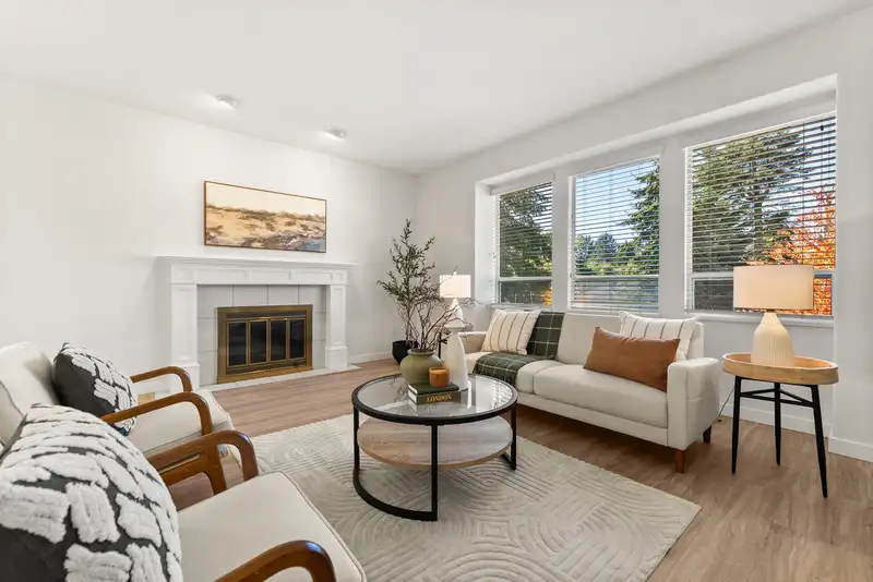 832 165 STREET - photo 4 of 40