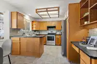 832 165 STREET - thumbnail 10