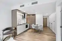 1002 1441 JOHNSTON ROAD - thumbnail 4