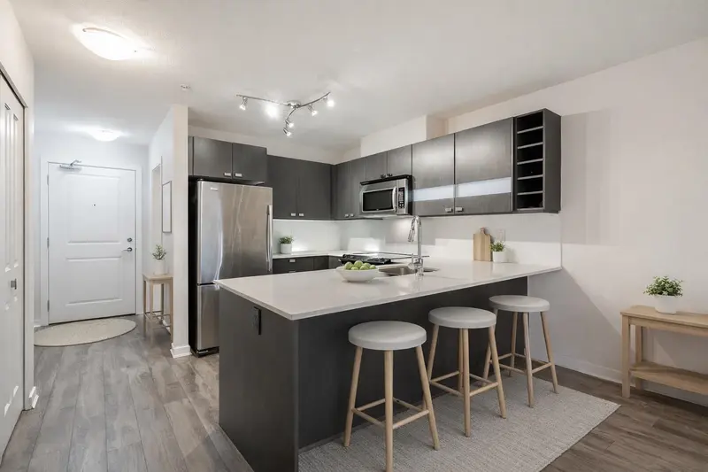 104 21009 56 AVENUE - photo 2 of 25