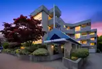 202 15717 MARINE DRIVE - thumbnail 1