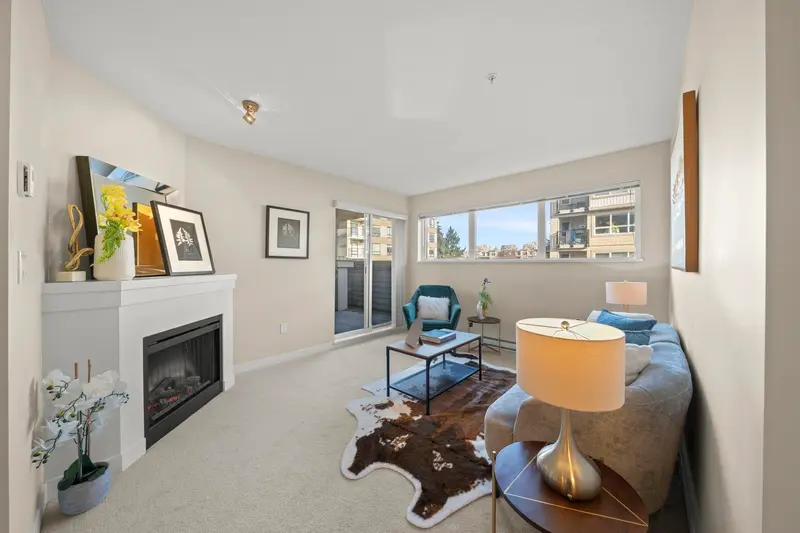 236 6828 ECKERSLEY ROAD - photo 2 of 25