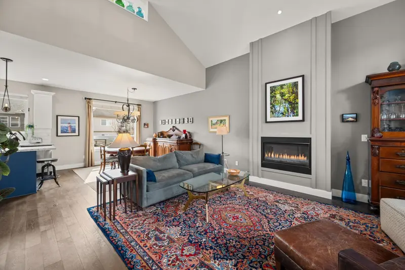 27060 35A AVENUE - photo 3 of 25