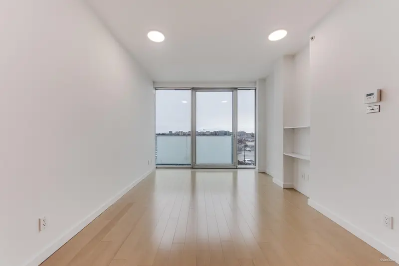 823 8080 CAMBIE ROAD - photo 3 of 25