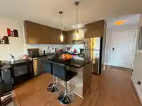 313 15735 CROYDON DRIVE - thumbnail 2