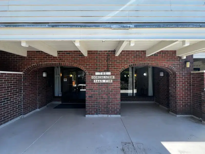 106 1448 FIR STREET - photo 3 of 31