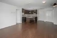 406 15735 CROYDON DRIVE - thumbnail 12