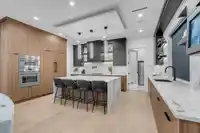 13735 BLACKBURN AVENUE - thumbnail 12