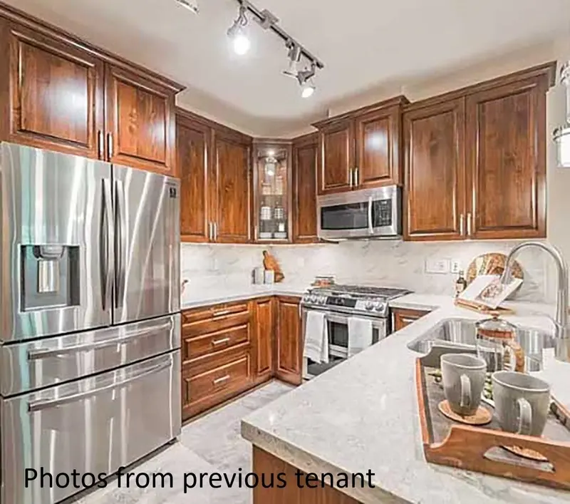 208 20325 85 AVENUE - photo 3 of 14