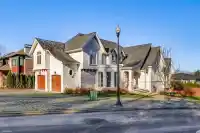 3115 167 STREET - thumbnail 2