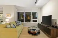 403 15152 RUSSELL AVENUE - thumbnail 2