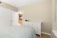 403 15152 RUSSELL AVENUE - thumbnail 9