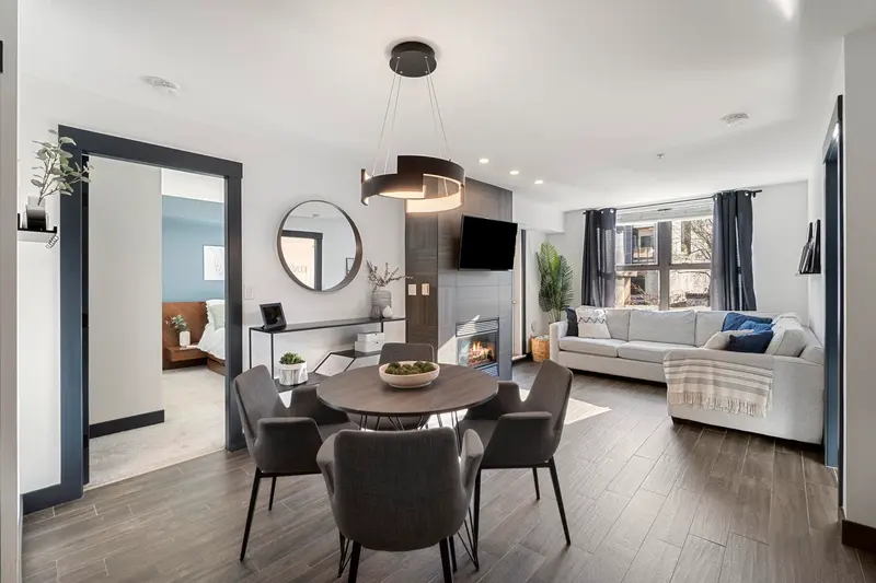 3005 84 GRANT STREET - photo 2 of 25