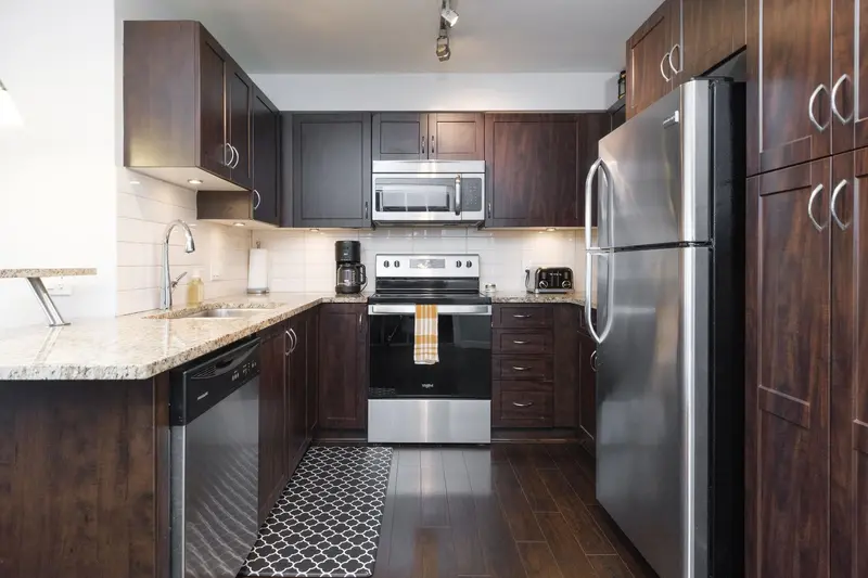 306 2191 SHAUGHNESSY STREET - photo 4 of 25