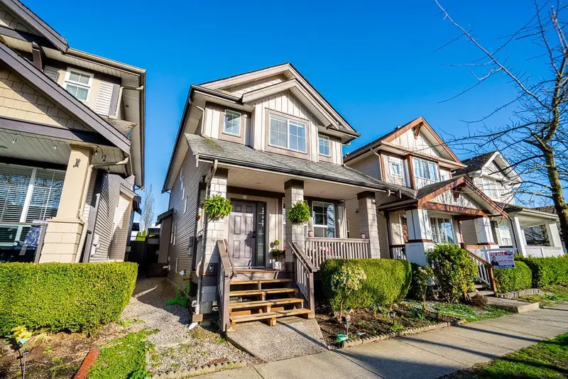 6926 190 STREET - photo 1 of 25