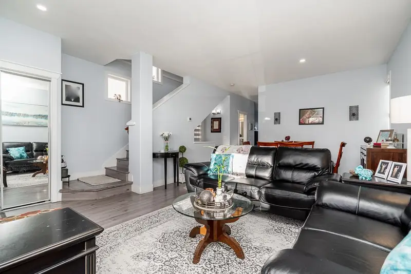 6926 190 STREET - photo 4 of 25