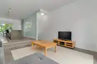 9 277 171 STREET - thumbnail 4