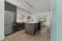 9 277 171 STREET - thumbnail 5
