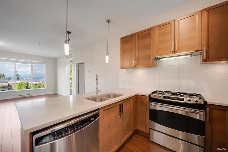 210 15850 26 AVENUE - photo 3 of 30
