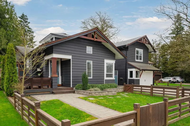 21638 46 AVENUE - photo 3 of 25