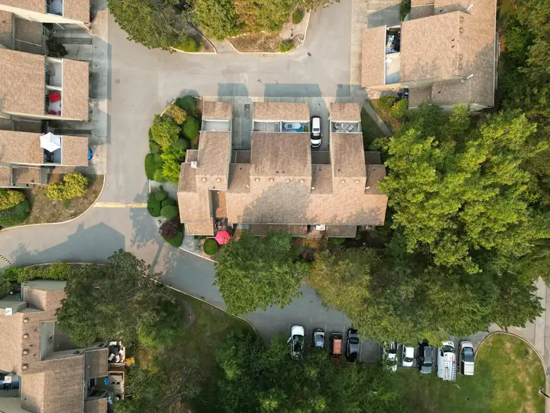 1917 LILAC DRIVE - photo 2 of 40