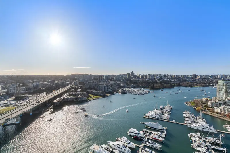 3307 1033 MARINASIDE CRESCENT - photo 1 of 25