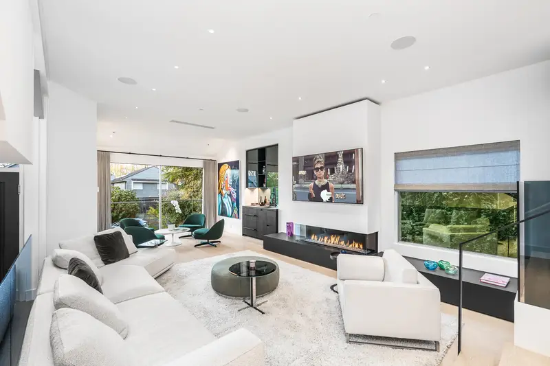 4416 W 1ST AVENUE - photo 2 of 25