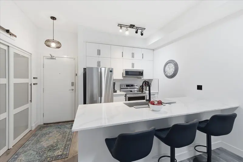 111 10088 148TH STREET - photo 4 of 25